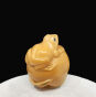 Rzeźba,Netsuke, Żabka i Nietoperz na Brzoskwini, 44/36 mm - 2