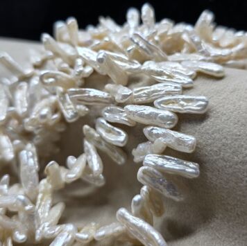 Perła Naturalna Biała Patyczki 20x6x4 mm  