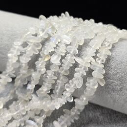 Kamień Księżycowy Sieczka 5x10 mm