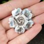 Zapięcie Trzyrzędowe Masa Perłowa Kwiat Piwonii Czarny 31 mm - 2